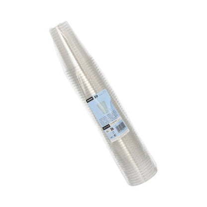 Een stapel Starpak 50 drinkbekers R-PET glashelder in doorzichtige folie met blauw-wit etiket - milieuvriendelijk, transparant en perfect voor elke gelegenheid.