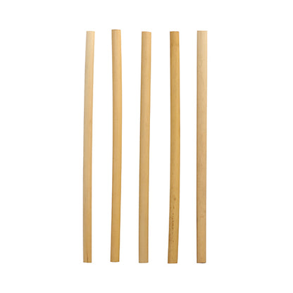 Vijf PAPSTAR rietjes riet "pure" (Ø 7 mm, 20 cm) van PAPSTAR GmbH staan verticaal op een witte achtergrond; de milieuvriendelijke rietjes variëren licht in dikte en tint.