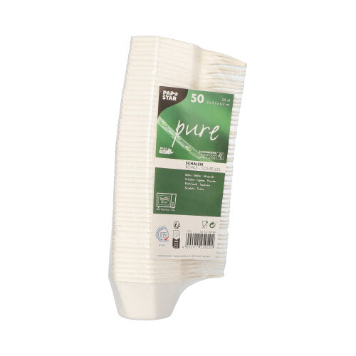 Een verpakking met 50 witte zeshoekige "pure" suikerriet fingerfood-schalen van PAPSTAR GmbH – milieuvriendelijke wegwerpborden, perfect voor duurzame bijeenkomsten.