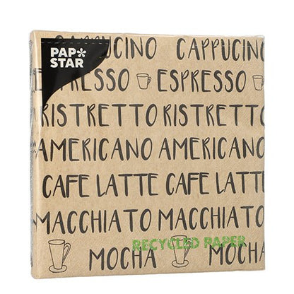 Een natuurkleurig pak PAPSTAR GmbH 20 servetten (33cm x 33cm, 3-laags, 1/4-vouw) is voorzien van namen van koffiedranken, "RECYCLED PAPER" in groen, kleine koffiekopjesafbeeldingen en gemaakt van natuurpapier.