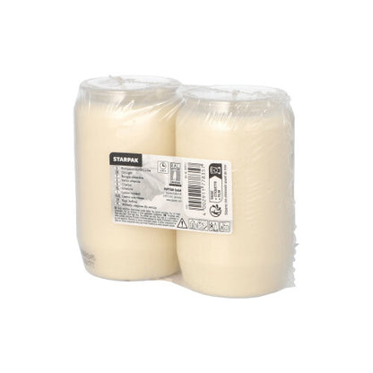 Twee PAPSTAR compositie-olielampen Ø 5,8 cm stompkaarsen (2 stuks) zijn verpakt in transparante krimpfolie met een productetiket aan de voorkant. De eenvoudige witte achtergrond benadrukt hun sfeervolle verlichting. Merk: PAPSTAR GmbH.