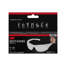 Abgebildet ist eine Packung 3M™ Virtua™ Schutzbrille AP, Klarsichtscheibe von 3M Deutschland GmbH mit Abbildungen der Schutzbrille und einer Person, die sie trägt. Die Verpackung hebt den UV 99,9% Augenschutz für verschiedene Anwendungen hervor.