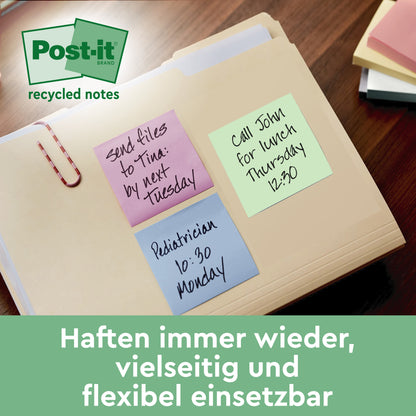 Een dossiermap met drie Post-it® Recycling Briefjes (38 mm x 51 mm, 100% PEFC van 3M Deutschland GmbH): een paarse briefje met het opschrift "Dossiers naar Tina sturen: voor volgende dinsdag", een blauwe briefje met het opschrift "Kinderarts maandag 10:30" en een groene briefje voor "Lunch met John donderdag 12:30".