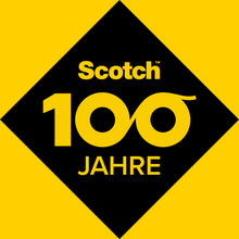 De transparante Scotch™ Extreme sluitingen (2 sets à 2 stroken, 25 mm x 75 mm) van 3M Deutschland GmbH zijn afgebeeld op een gele achtergrond met een zwarte ruit en een van plakband geïnspireerd "100 jaar"-logo in geel en zwart.