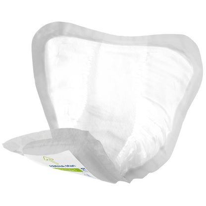 Een close-up van de ABENA Man Formula Premium van Abena Re-Seller GmbH toont de gevormde witte inzet met zachte randen en een gevouwen voorkant die een gedeeltelijk etiket onthult - een ideale wegwerpbare incontinentieslip voor mannen.