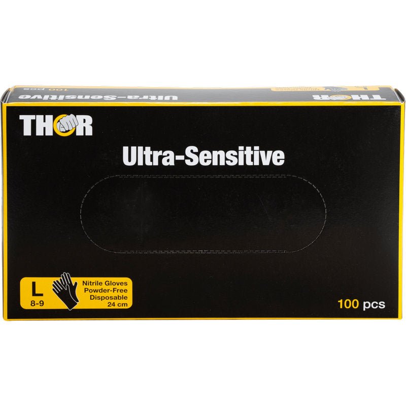 Een zwarte doos van Abena Re-Seller GmbH met het opschrift "Thor Ultra Sensitive, nitril handschoen, zwart" bevat 100 grote (8-9), poedervrije, zwarte wegwerphandschoenen van nitril, elk 24 cm lang.
