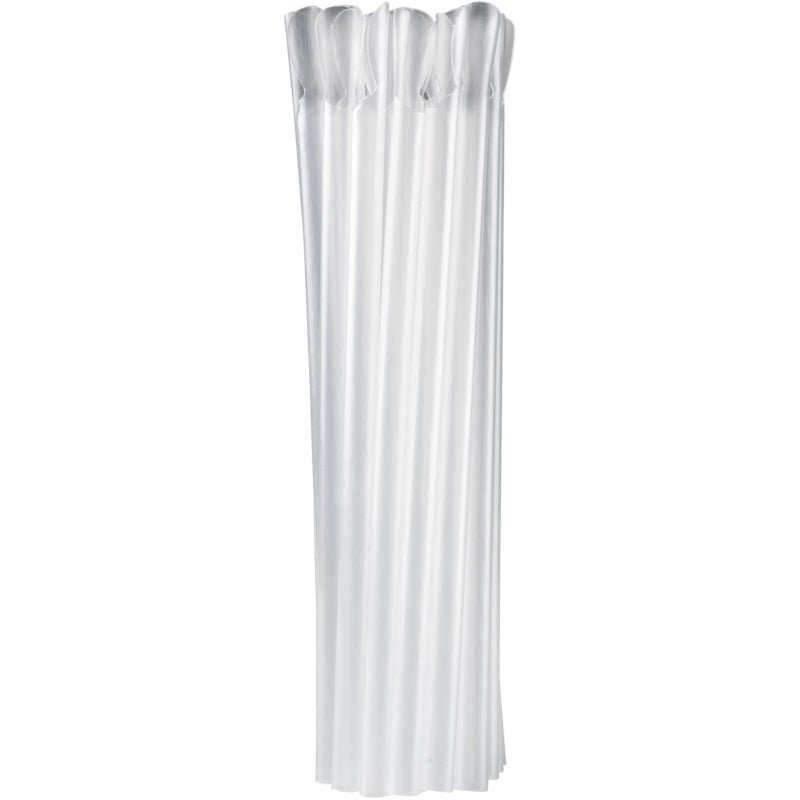 Een pak (250 stuks) transparante herbruikbare rietjes met lepel van Abena Re-Seller GmbH, 21 cm lang en 8 mm diameter van PP - ideaal als milieuvriendelijk alternatief, dicht rechtop gegroepeerd met licht oneffen uiteinden.