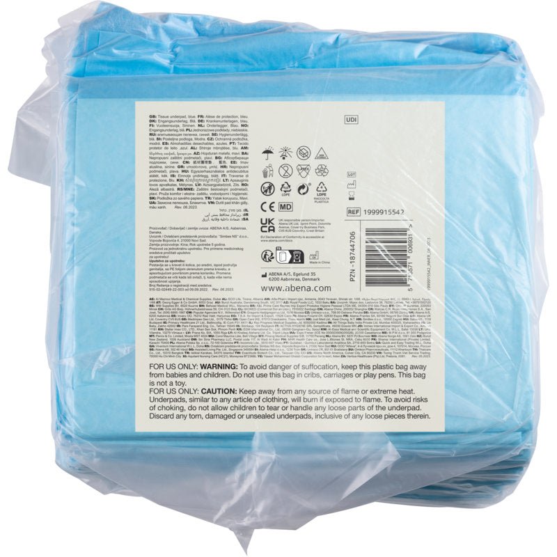 Een verpakking met 25 ABENA Tissue blauwe wegwerp-onderleggers, 6-laags (40x60 cm) van Abena Re-Seller GmbH, komt in doorzichtige kunststof met een wit frontlabel met productinformatie, instructies en symbolen.