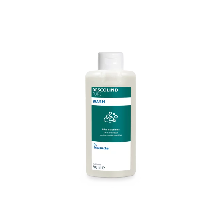 Een witte kunststof fles van Dr. Schumacher Descolind Pure Wash Waschlotion (500 ml) van Dr. Schumacher GmbH, met een groen-wit etiket, staat voor een eenvoudige lichtgrijze achtergrond. Deze pH-huidneutrale parfumvrije waslotion is ideaal voor gevoelige huid.