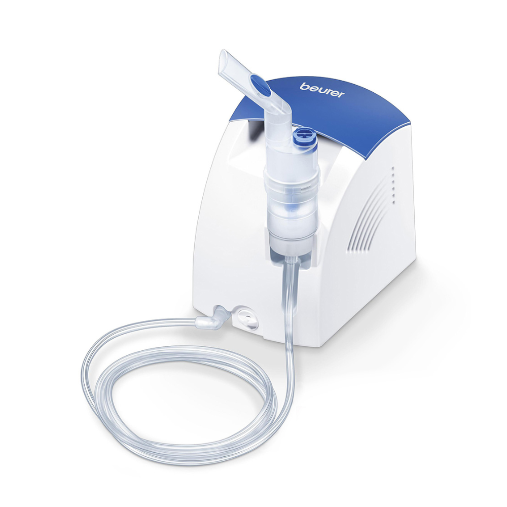 De Beurer Inhalator IH 26 van Beurer GmbH is een blauw-witte tafelvernevelaar met mondstuk, doorzichtige medicijnbeker en lange slang - ideaal voor de behandeling van astma of als alternatief voor een neusdouche.
