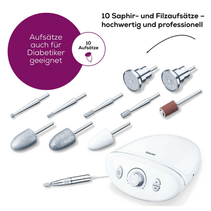 Een wit elektronisch apparaat met het opschrift "Beurer MP 100 Manicure-/Pedicurestation | Verpakking (1 stuk)" van de Beurer GmbH, waaromheen verschillende verwisselbare saffier- en vilten tips zijn gerangschikt. De Duitse tekst benadrukt 10 hoogwaardige opzetstukken die geschikt zijn voor diabetici en wijst erop dat deze manicure- en pedicurestation is ontworpen voor professioneel gebruik.