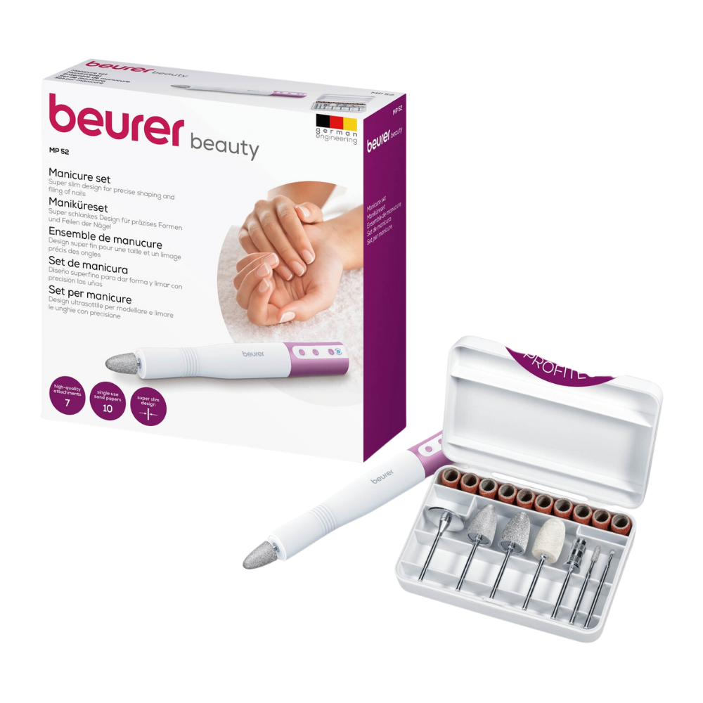 Afbeelding van een Beurer MP 52 manicure set van Beurer GmbH. De verpakking toont een hand die net gemanicuurd wordt. De set bevat een elektrische nagelverzorgingsset met 7 opzetstukken en een open opbergdoos waarin de gereedschappen worden tentoongesteld. De doos benadrukt de functies in meerdere talen en toont afbeeldingen van de meegeleverde gereedschappen.