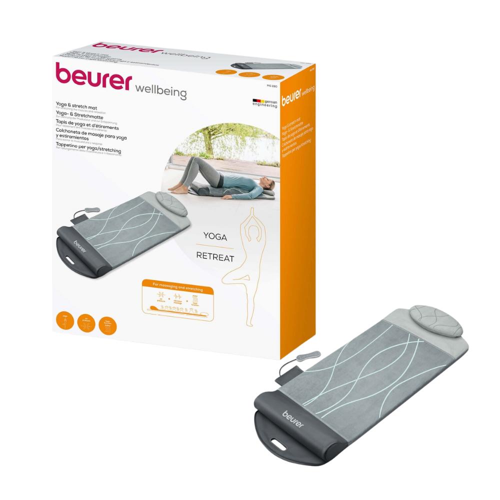 Een Beurer MG 280 yoga- en stretchmat in grijze verpakking met contouren aan de voorkant. Het etiket op de verpakking benadrukt functies zoals automatische strekoefeningen. Het product van Beurer GmbH bevat ook een kussen en wordt bewaard in een gedeeltelijk geopende verpakking waarin de complete mat met zijn geïntegreerde vibratiemassagefunctie te zien is.