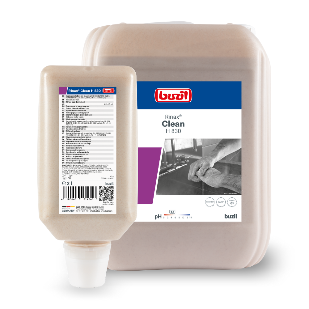De afbeelding toont twee containers Buzil Rinax® Clean H 830 handwasvloei crème van BUZIL-WERK Wagner GmbH & Co. KG. De grotere container is een kruik met een handvat, terwijl de kleinere een fles met een doseerdop is. Beide etiketten benadrukken de zachte reiniging en professionele hygiëne van de handen en onderstrepen daarmee de formule van de handwasvloei crème.