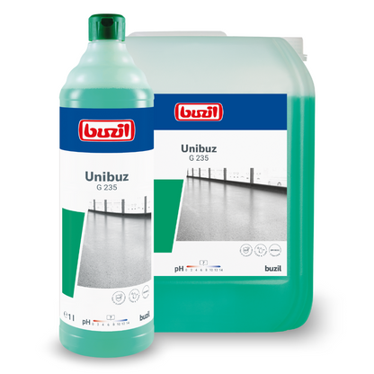 Op een grote groene container en een groene fles, beide met de opdruk "Buzil Unibuz G 235 dweilonderhoud op basis van wateroplosbare polymeren" van BUZIL-WERK Wagner GmbH & Co. KG, is een foto van een vlekkeloze vloer te zien. De begeleidende tekst benadrukt pH-neutraliteit en "streeploze reinheid", met symbolen die wijzen op door wateroplosbare polymeren versterkte reinigingseigenschappen.