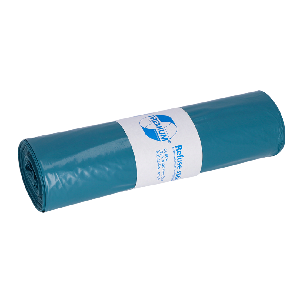 Voor een eenvoudige witte achtergrond rust een rol blauwe DEISS Premium vuilniszakken van LDPE van EMIL DEISS KG (GmbH + Co.), met een wit etiket dat het logo toont en de eersteklas productkwaliteit benadrukt.