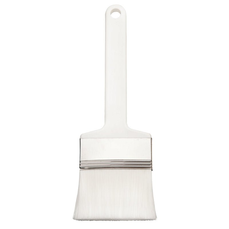 De Haug Bürsten KG PLATTE KWAST, PBT WIT GESPITST ø 0,25MM ZACHT (230x70x50mm) heeft zachte witte PBT-borstelharen, een metalen klem en een kunststof handvat met ophanggat, afgebeeld rechtop tegen een witte achtergrond.