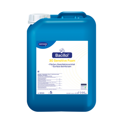 Een blauwe kunststofcontainer met opschrift voor Hartmann Bacillol® 30 Sensitive Foam Snel-desinfectiemiddel, een gevoelig oppervlaktedesinfectiemiddel. De container heeft een inhoud van 5 liter vloeistof. (Merknaam: Paul Hartmann AG)