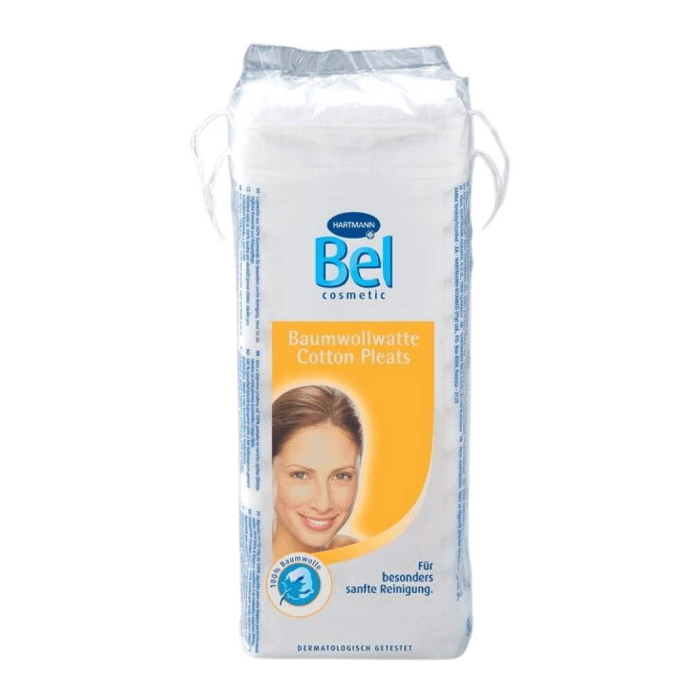 Een verpakking Bel Cosmetic katoenen watten van Paul Hartmann AG met een vrouwengezicht op de voorkant benadrukt de zachte reiniging voor huidverzorging. Dit dermatologisch geteste cosmetische product bevat teksten in het Duits en Engels en wordt geleverd in een verpakking van 100 g.