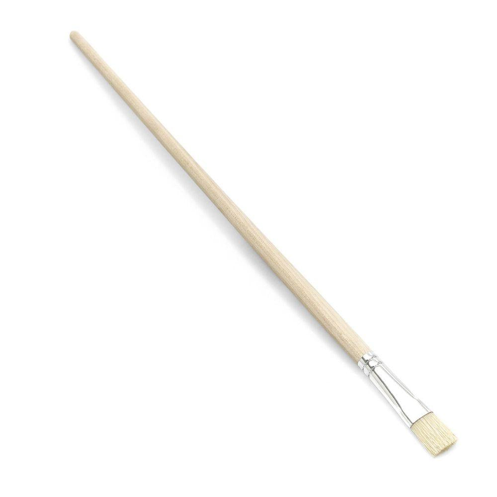 De Nölle Profi Brush Bohrwasserpinsel van Nölle Profi Brush Borstels- & Penseeltechniek e.K. Heeft een lichte houten handgreep en een metalen klem op een witte achtergrond, met rechthoekige borstelharen die perfect geschikt zijn voor nauwkeurig werk zoals precisieschilderen of detaillering.