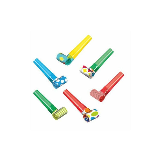 Een kleurrijke set met zes PAPSTAR 6 feesttoeters van de PAPSTAR GmbH presenteert unieke ontwerpen – strepen, stippen, felle kleuren in rood, blauw, groen en geel. Ideaal voor een kinderfeestje, geven ze een feestelijke uitstraling tegen de witte achtergrond.