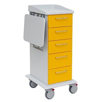 Een witte Novocal verzorgings- en werkwagen met een onderstel van doorlopende kunststofplaat, vier gele laden, een vlakke bovenkant en een opklapbaar zijtafeltje - ideaal als mobiele verzorgingswagen.