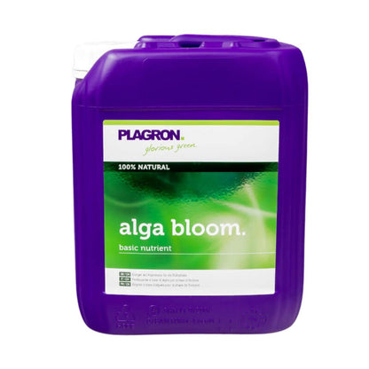 Een paarse container met het opschrift 'Plagron Alga Bloom Natuurlijk Plantenvoeding' van Bertels B.V. heeft een groen-wit ontwerp, een witte dop en bevat vloeibare voedingsstoffen die zijn ontwikkeld voor optimale plantengroei tijdens de bloeifase.