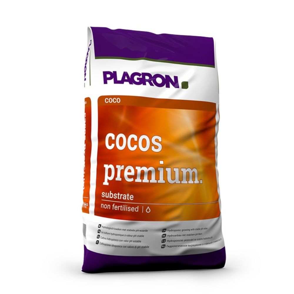Een productafbeelding van een Plagron Cocos Premium 50L-zak van Bertels B.V. toont voornamelijk witte verpakkingen met paarse en oranje gebieden. Het benadrukt dat de zak niet bemest is, ideaal is voor hydrologische teelt en bevat verschillende symbolen en productdetails.