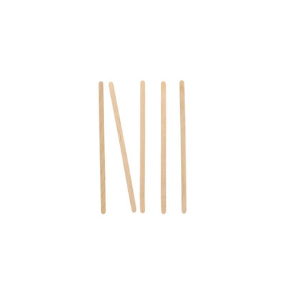 Op een witte achtergrond zijn vijf PAPSTAR roerstokjes "pure" van PAPSTAR GmbH afgebeeld, waarbij vier stokjes verticaal zijn uitgelijnd en één schuin door het midden loopt.