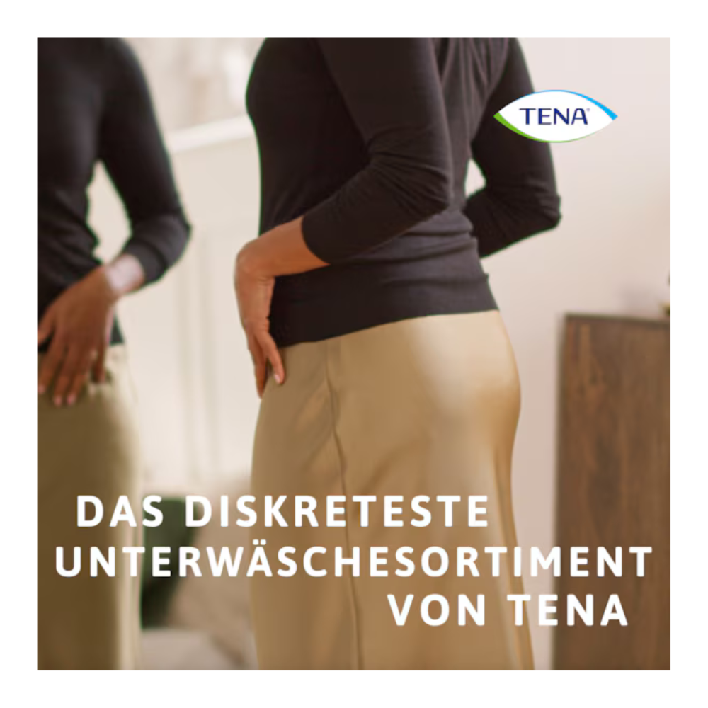 Eine Person in einem schwarzen Oberteil und einem beigen Rock steht seitlich vor einem Spiegel. Das TENA-Logo befindet sich oben rechts. Der Text lautet: "Das diskreteste Schutzunterwäsche-Sortiment von Muster TENA silhouette Plus White.
