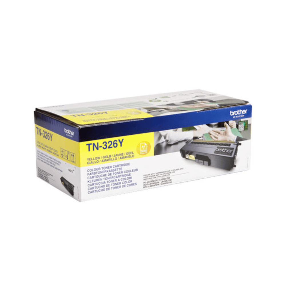 Een gele tonercartridge doos van Brother Toner voor Brother HL-L8250/MFC-L8600 met een afbeelding van de cartridge, compatibiliteitsinformatie voor HL-L8250/MFC-L8600 en een printerfoto op een eenvoudige achtergrond.