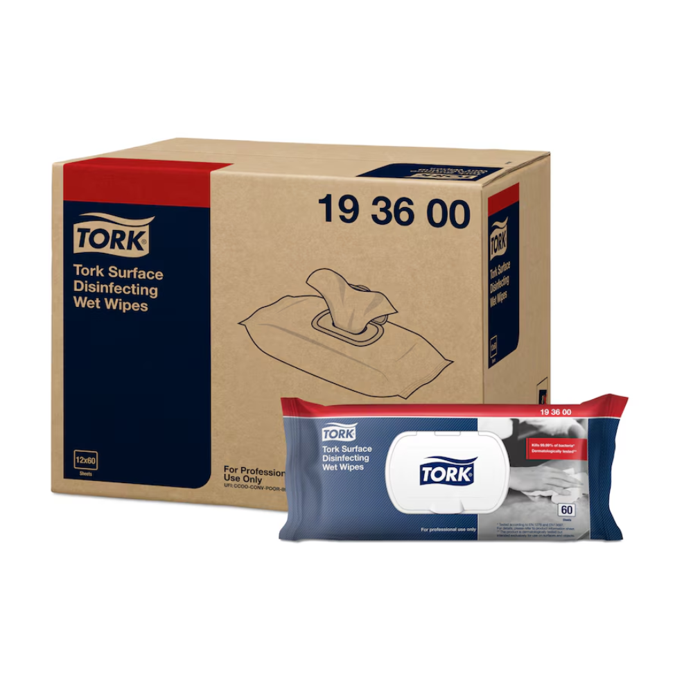 Een grote doos met het opschrift "Tork 193600 vochtige desinfectiedoekjes voor oppervlakken Premium W20 | Doos (12 verpakkingen)" van TORK – Essity Professional Hygiene Germany GmbH en de slogan "Oppervlakte desinfectiemiddel" staat naast een elegante, kleinere verpakking. Op deze witte verpakking met blauwe en rode accenten zijn de doekjes afgebeeld en trots het getal "60" te zien.