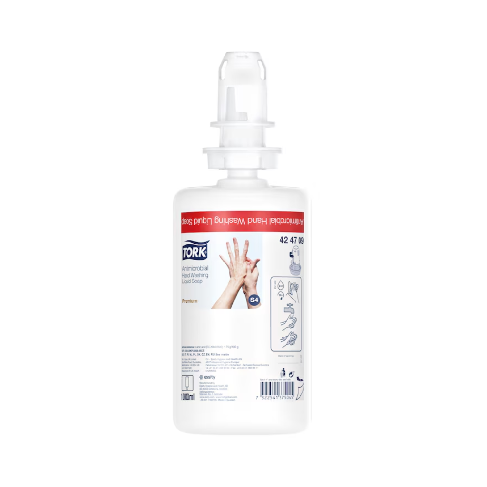 Een fles Tork 424709 Antimicrobiële Vloeibare Zeep, verrijkt met plantaardige ingrediënten, toont een diagram van handen die worden gewassen, heeft een pompdispenser en een productvolume van 1000 ml. De witte fles is versierd met rode en blauwe tekst en afbeeldingen.