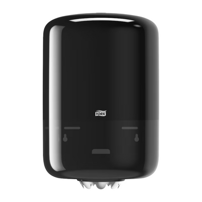 De Tork 559008 binnenrolhouder Elevation M2 van Essity Professional Hygiene Germany GmbH is een elegante, aan de muur gemonteerde papieren handdoekdispenser. Hij heeft een glanzend ontwerp met een transparante voorzijde voor eenvoudige controle van het handdoekniveau en een opening aan de onderkant voor uitgifte, waardoor stijl wordt gecombineerd met een hoge capaciteit.