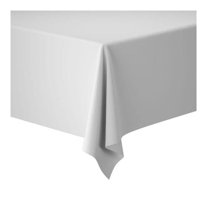 Eine 1,18 m x 25 m große Tischdecke der Duni GmbH Dunicel-Tischdeckenrollen ist über eine rechteckige Tischecke drapiert und bietet vor einem schlichten weißen Hintergrund eine flexible Dekoration für große Veranstaltungen.