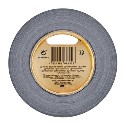 Een rol Scotch® Universele Tape 2904 van 3M Deutschland GmbH, 50 m x 48 mm, in bovenaanzicht met ronde vorm, binnenste kartonkern met barcode en productinformatie op het etiket.