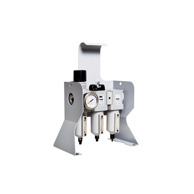 Druckluftaufbereitungseinheit mit Manometer, Filter und stabiler Halterung, montiert auf hellem Hintergrund dargestellt.