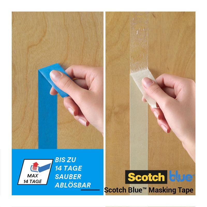 Een hand pelt ScotchBlue™ schilderafplaktape "Multi-Surface" van 3M Deutschland GmbH van hout (links) en een beige tape (rechts) af. ScotchBlue™ laat geen resten achter, terwijl de beige tape witte resten achterlaat. Tekst en logo's zijn onderaan afgebeeld.
