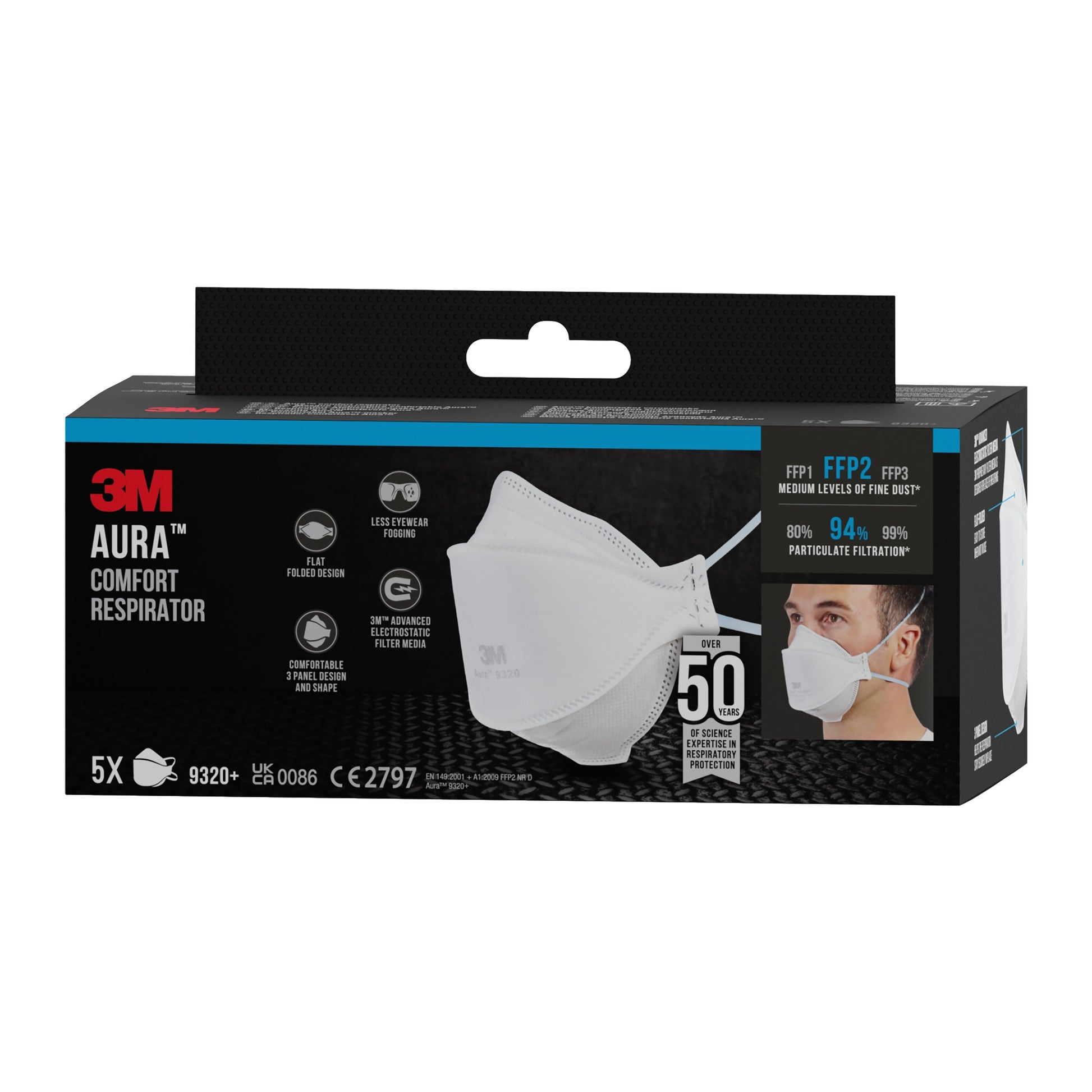 Abgebildet ist eine schwarze Schachtel der 3M™ Aura™ Komfort-Partikelmaske 9320+, FFP2, ohne Ventil, 5er Packung der 3M Deutschland GmbH mit Abbildungen der gefalteten Maske und einer Person, die sie trägt. Die Verpackung hebt Filtration und Komfort hervor.