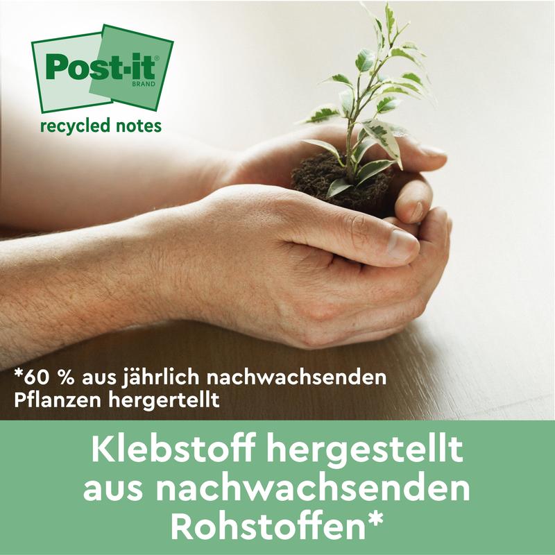 Een persoon houdt een kleine plant met aarde naast een groen spandoek in het Duits, dat aangeeft dat Post-it® Recycling Z-Notes (76x76 mm, 100 vel/Blok, 100% PEFC) van 3M Deutschland GmbH zijn gemaakt van hernieuwbare grondstoffen en jaarlijks hernieuwbare planten.