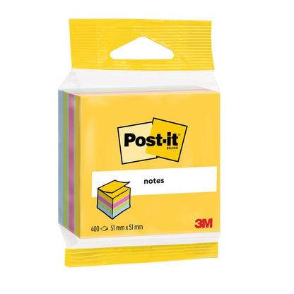 De 3M Post-it® Notes Mini Kubus van 3M Deutschland GmbH bieden 400 vellen per blok in gesorteerde kleuren, formaat 51 mm x 51 mm, met gele verpakking en een duidelijke voorkant. Gemaakt van 100% PEFC-gecertificeerd papier.