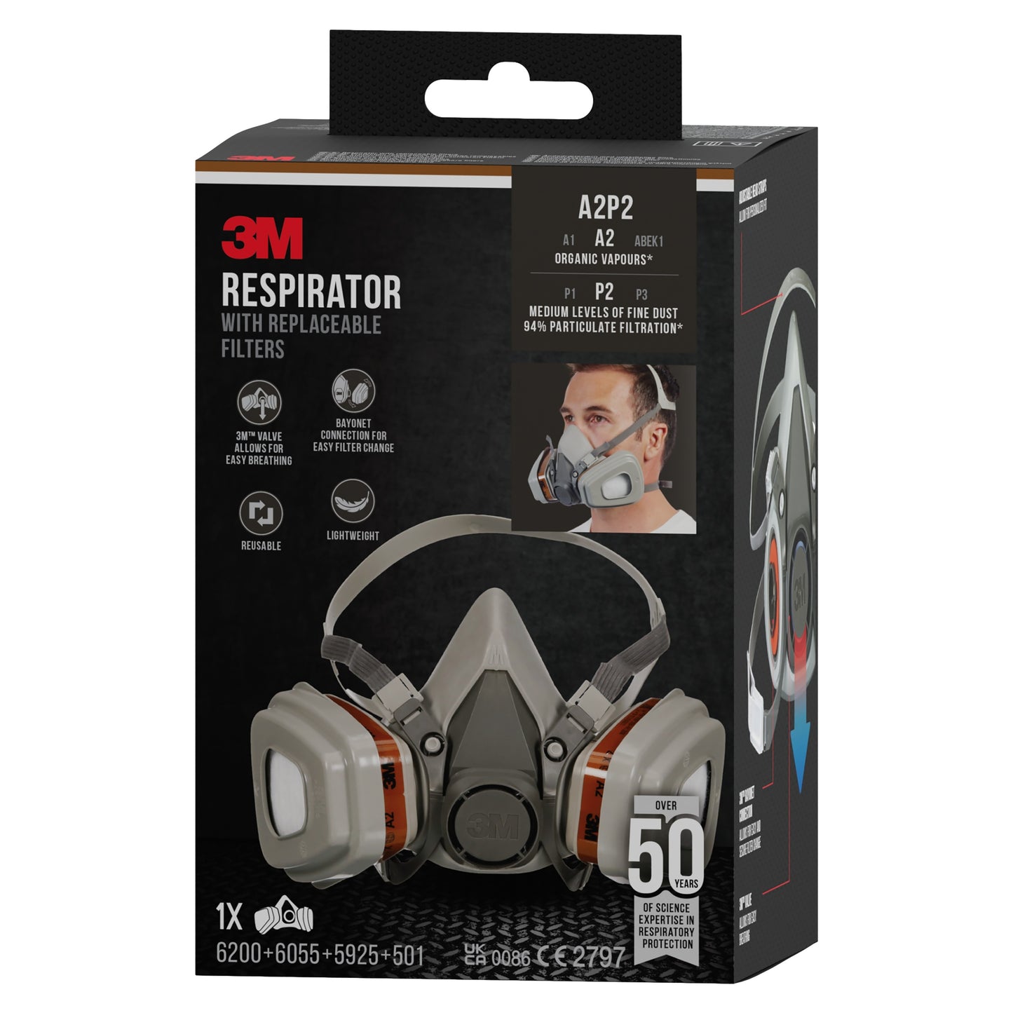Eine Schachtel 3M™ Atemschutzmaske 6002KIT-1 von 3M Deutschland GmbH mit austauschbaren Filtern (A2P2, 1x6200, 2x6055, 2x5925, 2x501) für organische Dämpfe - über 50 Jahre Atemschutz-Expertise.
